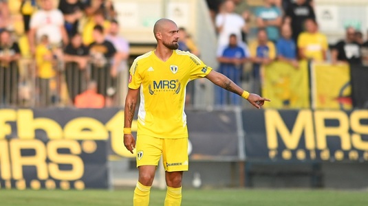 ”Sper să-i cadă toate ofertele”. Îl doreşte cu insistenţă pe Gabi Tamaş. ”Întreţine atmosfera”