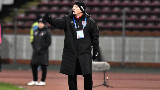 Petrescu a făcut o criză de nervi la pauza derby-ului cu Dinamo. Ce l-a scos din sărite