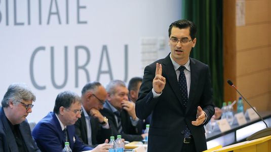 Lovitură dură primită de Burleanu! Doi adversari periculoşi pot candida la alegerile FRF