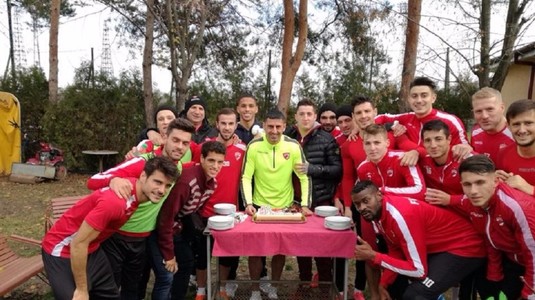 Dănciulescu şi-a petrecut ziua de naştere alături de colegii de la Dinamo. Ce cadou aşteaptă de la jucătorii dinamovişti
