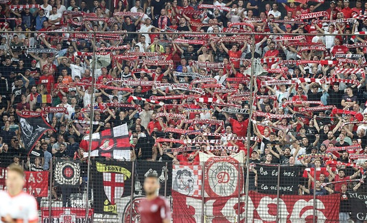 Dinamo şi Poli Iaşi, amendate de CNCD pentru scandările fanilor! Decizia vine la opt luni după abatere, chiar înainte de meciul "câinilor" cu Sepsi! Şi FRF va plăti