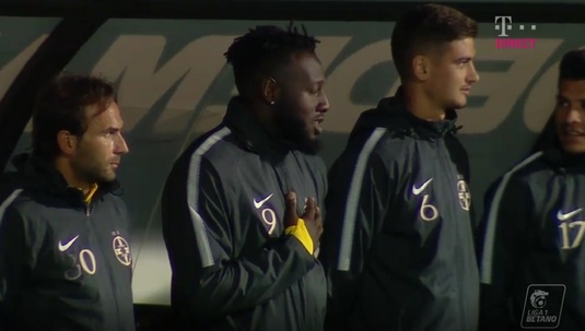 VIDEO FABULOS | Francezul Gnohere, singurul jucător al FCSB cu mâna la inimă în timpul imnului României. Ce făceau Coman şi Nedelcu