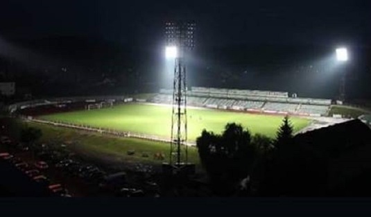 FOTO | Încă un stadion din Liga 1 beneficiază de nocturnă