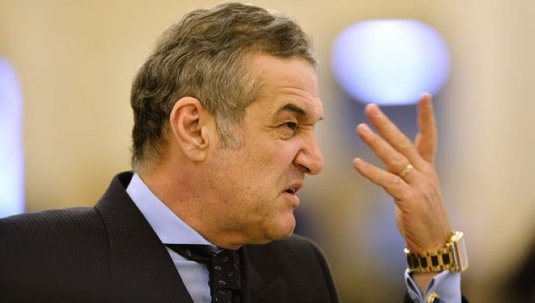 "Va fi titular şi cu asta, basta!" Becali a anunţat prima schimbare din primul 11 pentru meciul Craiova - FCSB