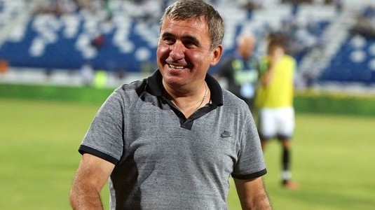 VIDEO | Tudor Băluţă, surprins la ultimul meci al Viitorului! Reacţia lui Gică Hagi când a fost întrebat despre transfer: "Încă mai vând, înseamnă că e bine"