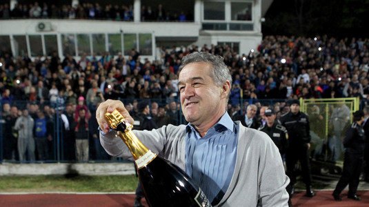 Un super antrenor din fotbalul mondial i-a fost propus lui Gigi Becali: ”Îi ai liber de contract!”. Ar fi un adevărat cutremur în Liga 1 EXCLUSIV
