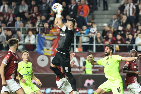 Şedinţă de urgenţă la un club din Superligă! Preşedintele a auzit declaraţia antrenorului şi a decis: ”Vom avea o discuţie” | EXCLUSIV