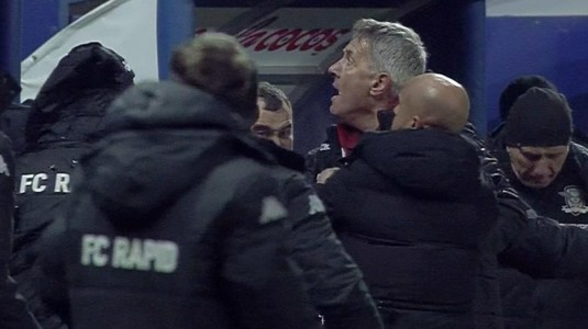 VIDEO | Tensiune în ”Primvs Derby”! Fanii Petrolului l-au luat la ţintă pe Cristiano Bergodi. Cum a reacţionat antrenorul Rapidului