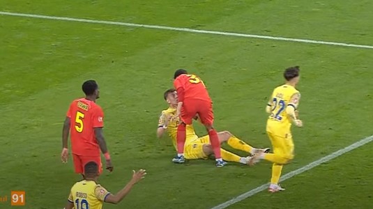 ”Uluitor!” Faza care a uimit în FCSB - Petrolul. Veteranul roş-albaştrilor a scăpat cu faţa curată: ”Trebuia acordat penalty!” | EXCLUSIV