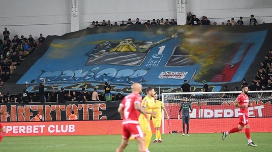 FOTO | Ce a descoperit Jandarmeria Capitalei înaintea derby-ului Dinamo - Petrolul. Un arsenal de materiale pirotehnice a fost confiscat