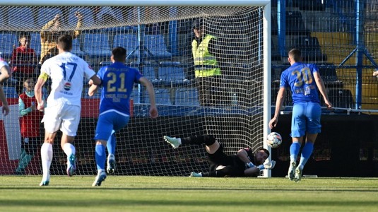 O echipă din Superliga riscă să joace cu juniorii în ultimele două etape din Superliga. Clubul a anunţat despărţirea de şapte jucători