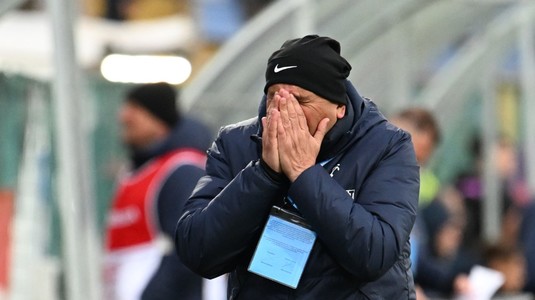 Vizibil iritat, antrenorul şi-a anunţat plecarea de la echipă, după înfrângerea ruşinosă: ”Mi-am încheiat misiunea. Îmi pare rău”
