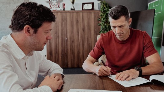 A ascultat primul interviu al lui Costel Gâlcă la Rapid şi nu s-a abţinut: ”Am adormit de la minutul doi”