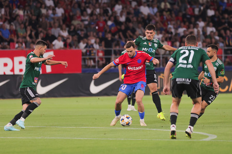 LIVE VIDEO | FCSB - Unirea Slobozia, ACUM, în Superliga. Condusă la pauză, campioana a făcut două schimbări