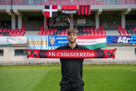 OFICIAL | Din Europa League, direct spre ultimele locuri ale Superligii! Fotbalistul a semnat şi va evolua în România în acest sezon