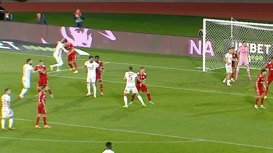 A fost sau nu roşu?!  Specialiştii au dat verdictul după cartonaşul roşu încasat de Selimovic: ”Eu nu văd niciun pumn acolo”