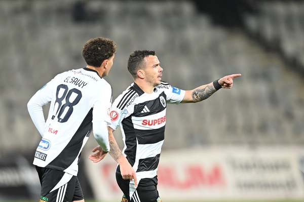 VIDEO | Universitatea Cluj - Metaloglobus 3-1. ”Şepcile roşii” şi-au revenit după eşecul cu FCSB. Nistor şi Bic, protagoniştii lui Bergodi