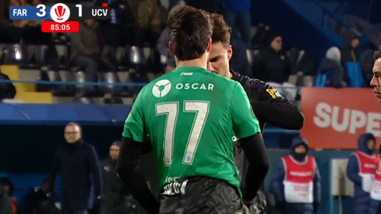 VIDEO | Situaţie inedită în Superliga: portarul a fost eliminat, iar în locul său a intrat un jucător de câmp. Fotbalistul a primit un gol parabil după câteva secunde