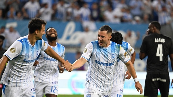 Universitatea Craiova - KuPS 2-1 (3-2 la general). Campioana României a întors scorul şi s-a calificat în play-off-ul Europa League
