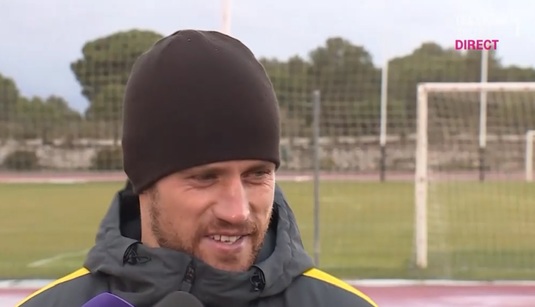 VIDEO | Pintilii l-a certat pe Budescu după ce a greşit mai multe pase. Replica atacantului: ”Am luat bani de la ei, lasă-i să dea un gol, să nu se supere!” :)