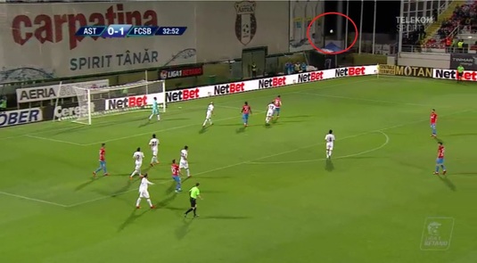 VIDEO | Tănase s-a încălţat pe întuneric! :)) Reacţia genială a lui Grădinescu la şutul jucătorului ”roş-albastru”: ”Se mai întâmplă şi necazuri din astea”