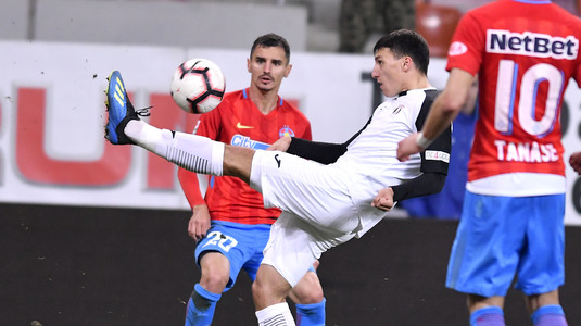 Asta nu s-a văzut la TV. Moment incredibil la FCSB - Astra. Un fotbalist al roş-albaştrilor i-a înjurat pe suporteri