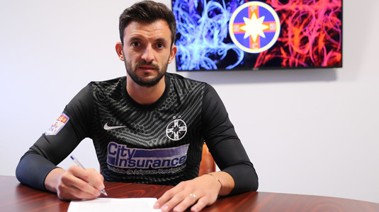 NEWS ALERT | FCSB a oficializat două transferuri! Cătălin Straton şi un fundaş central au semnat cu echipa roş-albastră