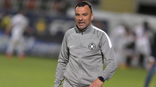 Toni Petrea a revenit cu victorie la FCSB: "Nu contează cine intră, trebuie să-şi facă treaba!". Ce a spus despre Budescu
