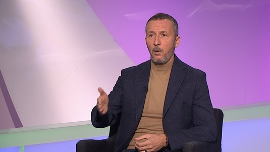 Fotbalistul FCSB luat la întrebări în vestiar după meciul cu FC Botoşani. MM: "Bă, ce-ai făcut?". Reacţia genială a lui Budescu | EXCLUSIV