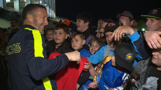 VIDEO EXCLUSIV | MM Stoica, schimb de replici cu un suporter pe Arena Naţională: ”M-am săturat să mânănc fasole!” / ”Eşti cam agitat”