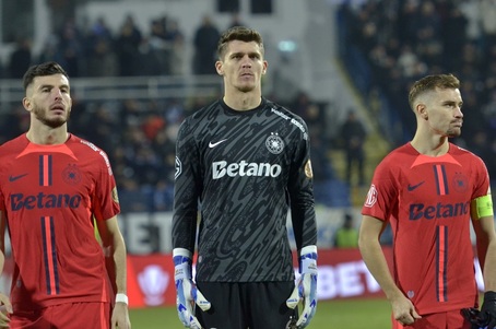 LIVE VIDEO FCSB - Universitatea Craiova, de la 20:00, pe Orangesport.ro. Echipele de start! Olaru este rezervă. Alhassan, fundaş central