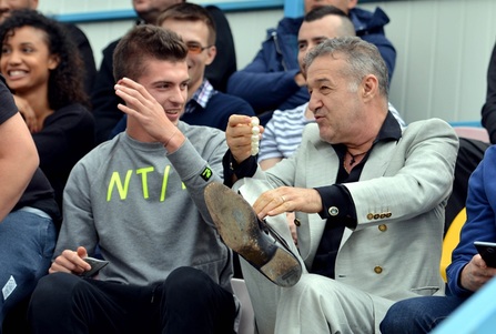 Gigi Becali l-a ameninţat pe jucătorul vital de la FCSB că-l scoate din echipă, iar acesta l-a confruntat: ”Hai să vedem”
