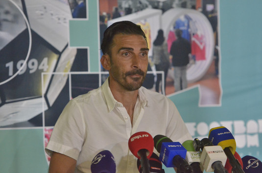 Elias Charalambous a auzit nemulţumirea lui Vali Creţu şi a reacţionat: "Eu voiam să mă duc să-l cert pe antrenor"