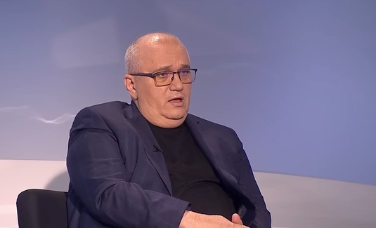 Emil Grădinescu îl "mitraliază" pe Gigi Becali! Rafală de critici: "Haos total! Apare personajul... Lasă-i, mă, să joace!" | EXCLUSIV