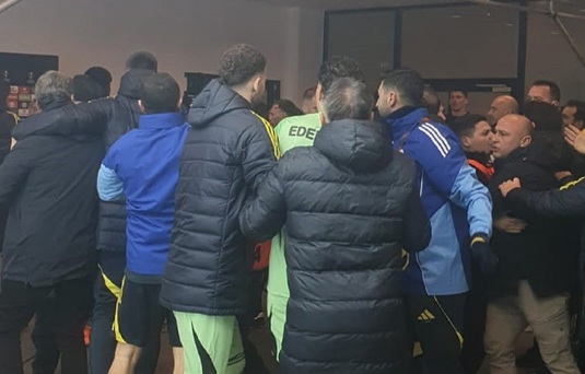 VIDEO | Scandal pe tunel la pauza meciului FCSB – Fenerbahce! Insultă rasistă într-o busculadă, Elias Charalambous a intervenit