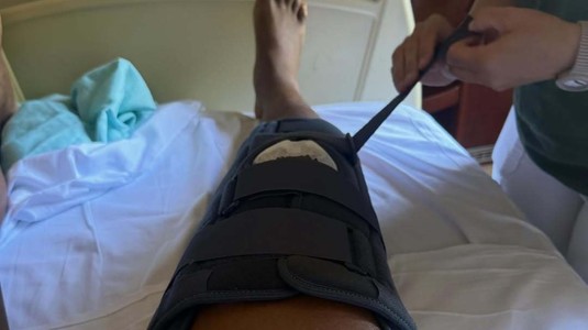 Titularul de la FCSB s-a operat! Mesaj transmis suporterilor "roş-albaştri", după intervenţia chirurgicală: "În curând"