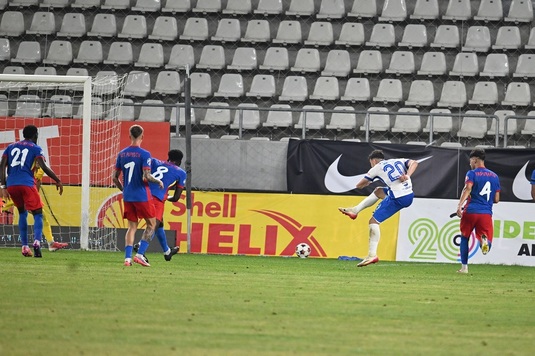 FCSB a revenit de la 0-2 cu Farul, dar Gigi Becali a pus tunurile pe un jucător: ”Te-am lăudat şi ai început să dormi pe teren”