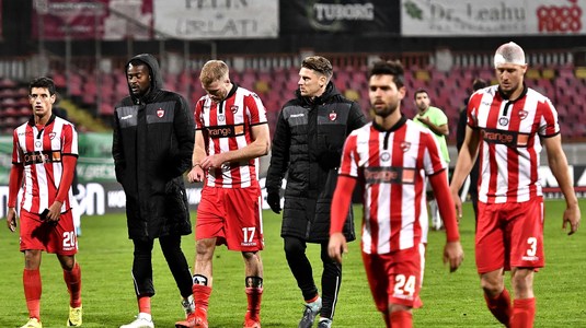 Decizie total neaşteptată. Dinamo a dat afară un jucător cu 24 de ore înainte de meciul cu FCSB!