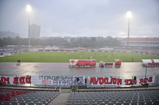 Varianta preferată de Mircea Rednic rămâne în picioare. Se pregăteşte să semneze cu Dinamo: "Vreau să dau o mână de ajutor"