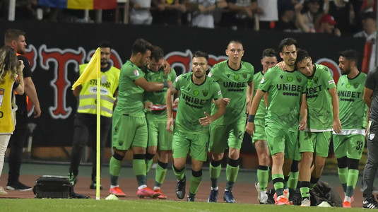 OFICIAL | Patru jucători au semnat cu Dinamo! Anunţul clubului din Ştefan cel Mare