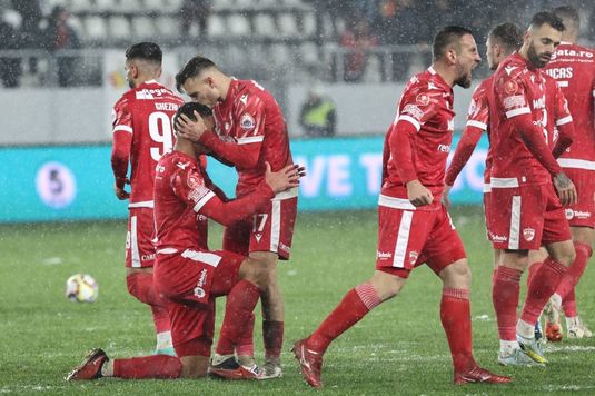 Burcă şi Panduru s-au pus de acord în privinţa jucătorului de la Dinamo: „E special şi foarte motivat să reuşească în fotbalul mare!” | EXCLUSIV