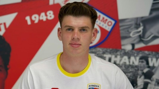 OFICIAL | Dinamo mai face o mutare pe piaţa transferurilor! Trupa din Ştefan cel Mare a adus un jucător pus pe liber de Rapid