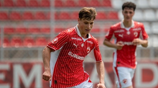 OFICIAL | Un nou transfer pentru Dinamo! Fundaşul trecut pe la Rapid a semnat cu gruparea lui Zeljko Kopic: "Bine ai venit"