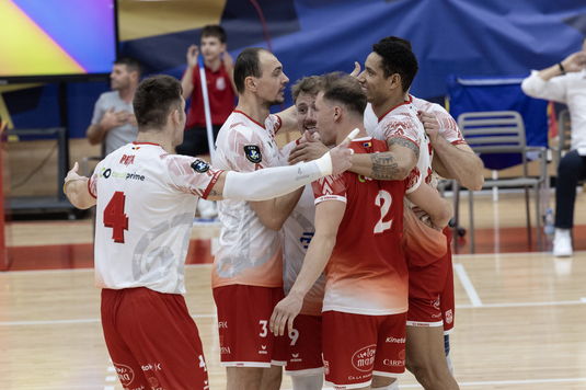 Dinamo a produs o surpriză uriaşă la volei. Adversara, învinsă de alb-roşii, care aveau cota 4.85 la victorie