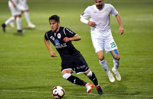 Craiova a anunţat al treilea transfer al verii! Cine vine să joace pentru olteni
