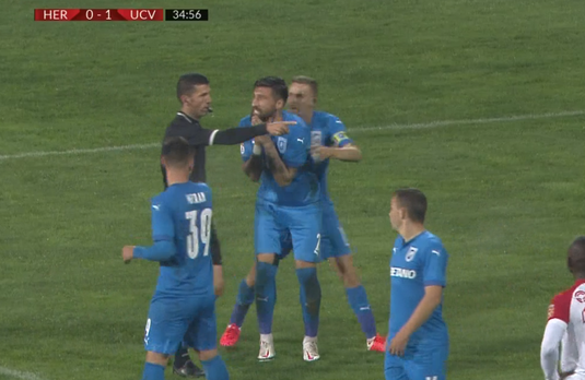 VIDEO | Fotbaliştii Univesităţii Craiova, exasperaţi de penalty-ul dictat de Marcel Bîrsan! Faza controversată petrecută în partida cu Hermannstadt