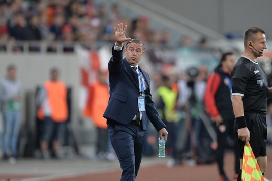 Discursul lui Laurenţiu Reghecampf după ce U Craiova a fost eliminată din Conference League: "Acolo cred că a fost şansa noastră. Calitate nu foarte mare!"