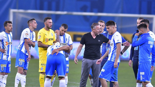 Decizie drastică a lui Laurenţiu Reghecampf! Doi fotbalişti au fost ”excluşi din lot pentru meciul cu CFR”. Explicaţiile tehnicianului Craiovei
