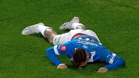 VIDEO | Ce obiect a putut să îi scape din jambieră lui Markovic în mijlocul derby-ului cu FCSB. Imagini inedite de pe marginea terenului