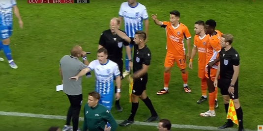 VIDEO | Neveromisil! Arbitrul s-a dus şi i-a arătat direct "roşu" în timpul meciului. Eliminare rar întâlnită în Universitatea Craiova - Başakşehir 3-1